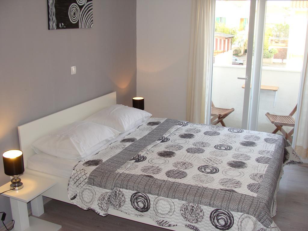 Guest House Dragic - Anex Zadar Quarto foto